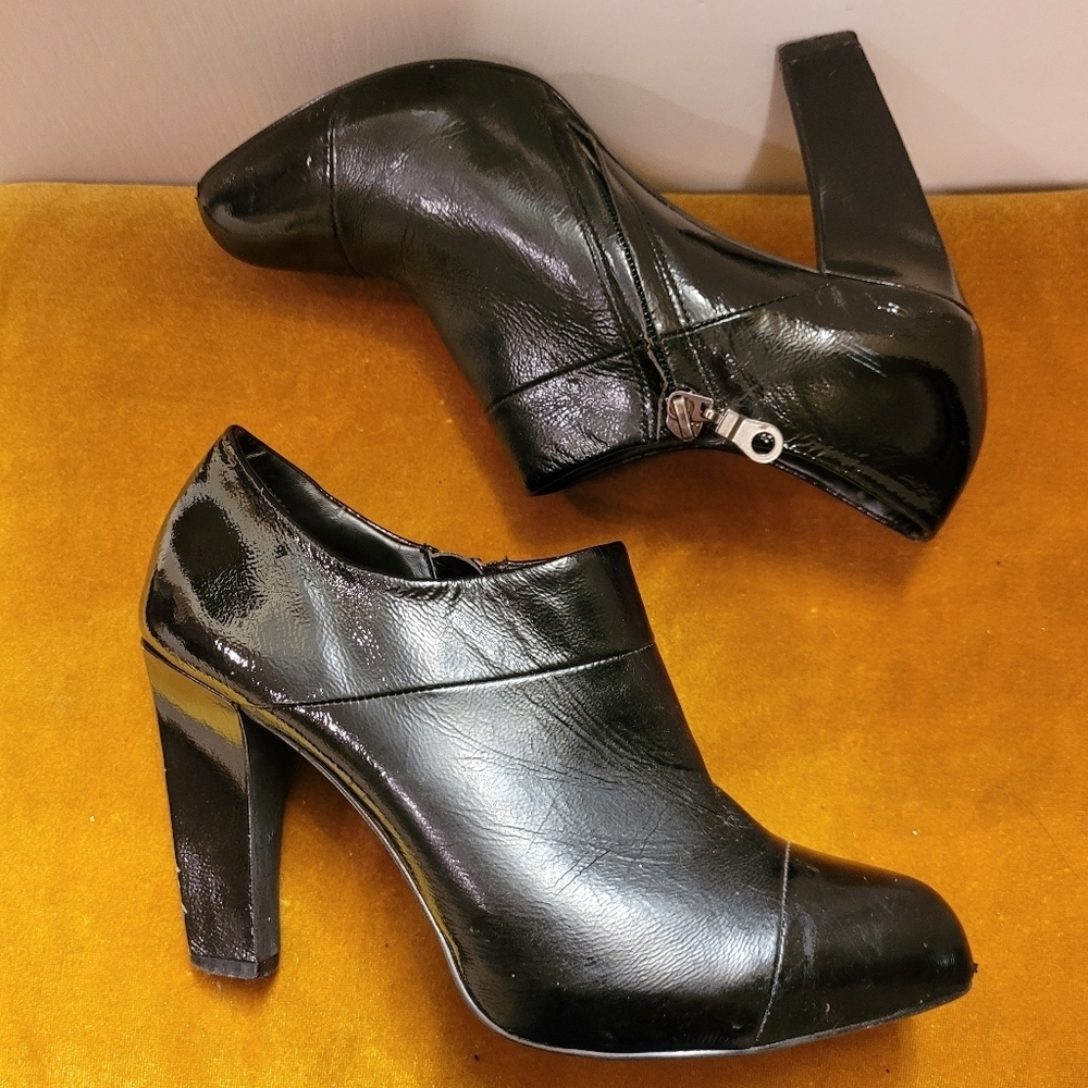 WHBM Chic Black Patent Leather Side Zip Slant Heel Ankle Bootie - Picture 13 of 16